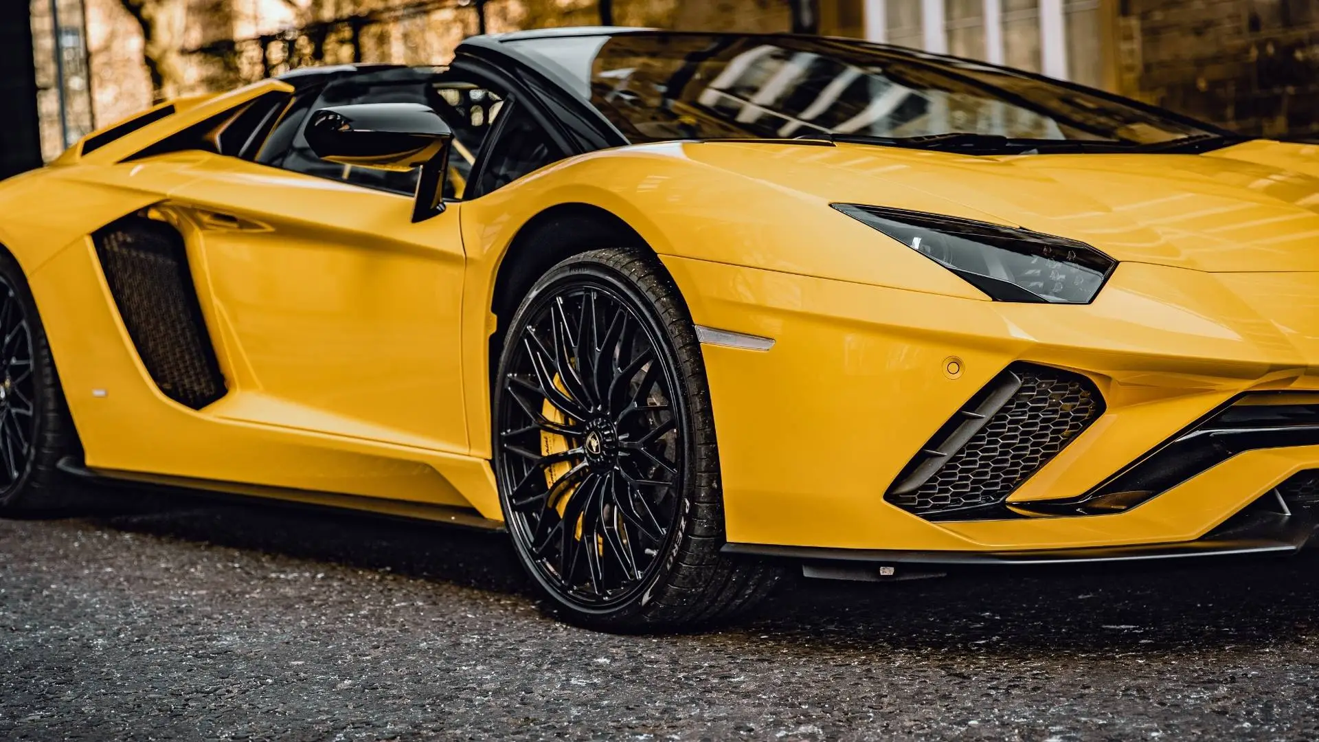 Harga Mobil Lamborghini Aventador
